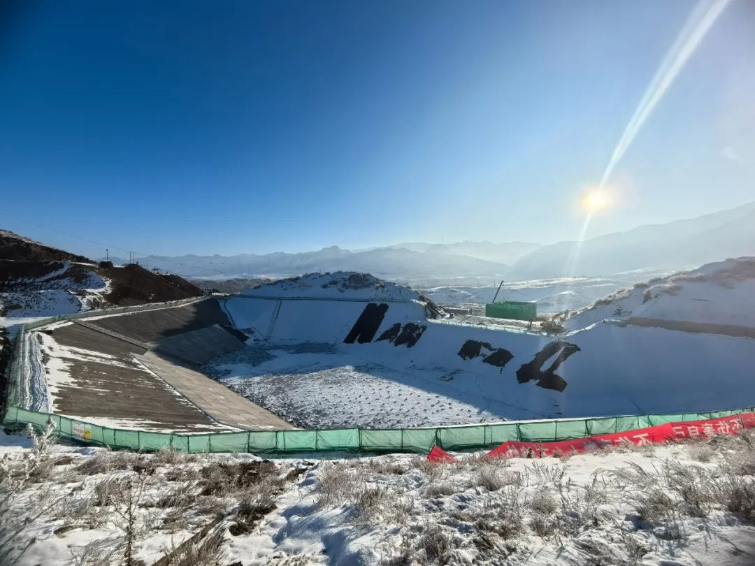 11.28 新疆紅樹林國際滑雪度假區-2號蓄水池項目取得階段性勝利1.jpg